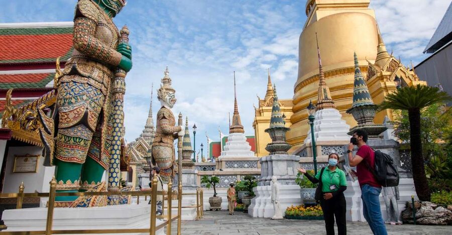 Bangkok: Grand Palace and Wat Arun Guided Walking Tour - Key points to know before booking