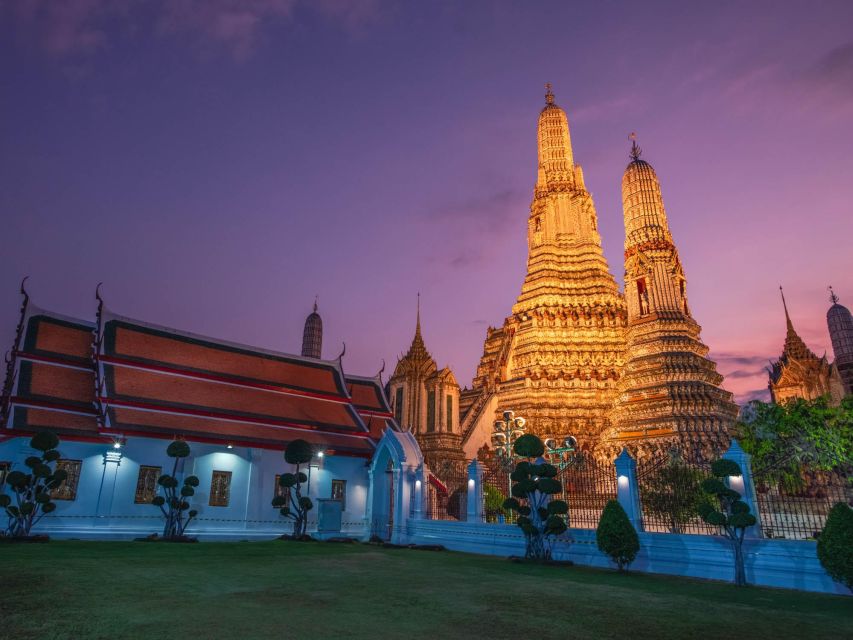 Bangkok: Grand Palace and Wat Arun Guided Walking Tour - Crossing the Chao Phraya by ferry