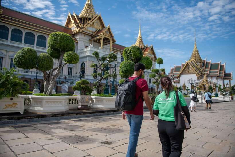 Bangkok: Grand Palace and Wat Phra Kaew Guided Walking Tour - Heat, clothing, and physical demands