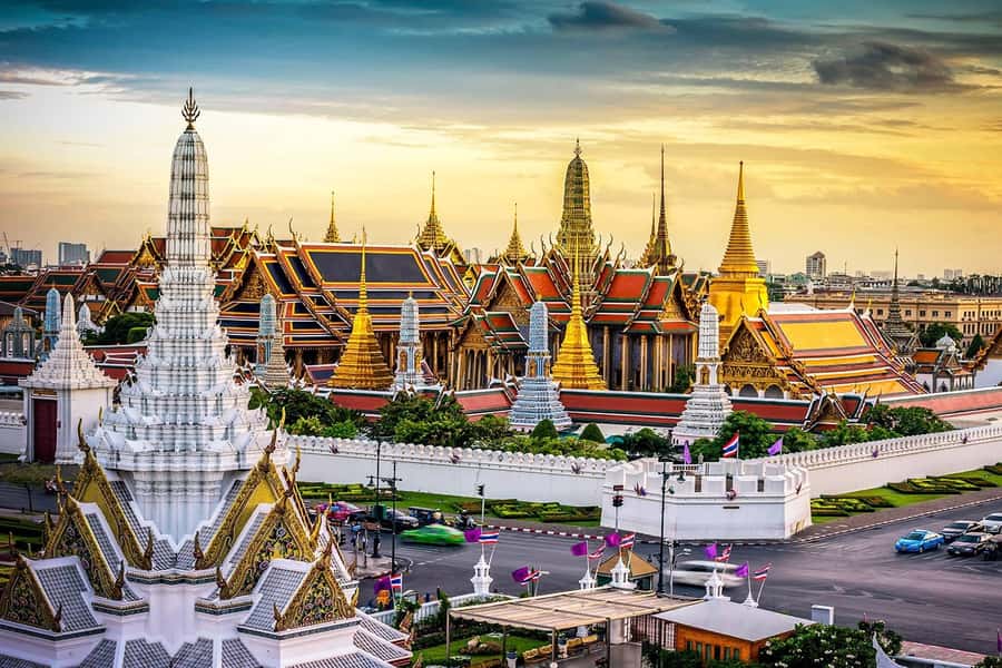 Bangkok: Grand Palace, Wat Arun & Giant Buddha Iconic Tour - Key points at a glance