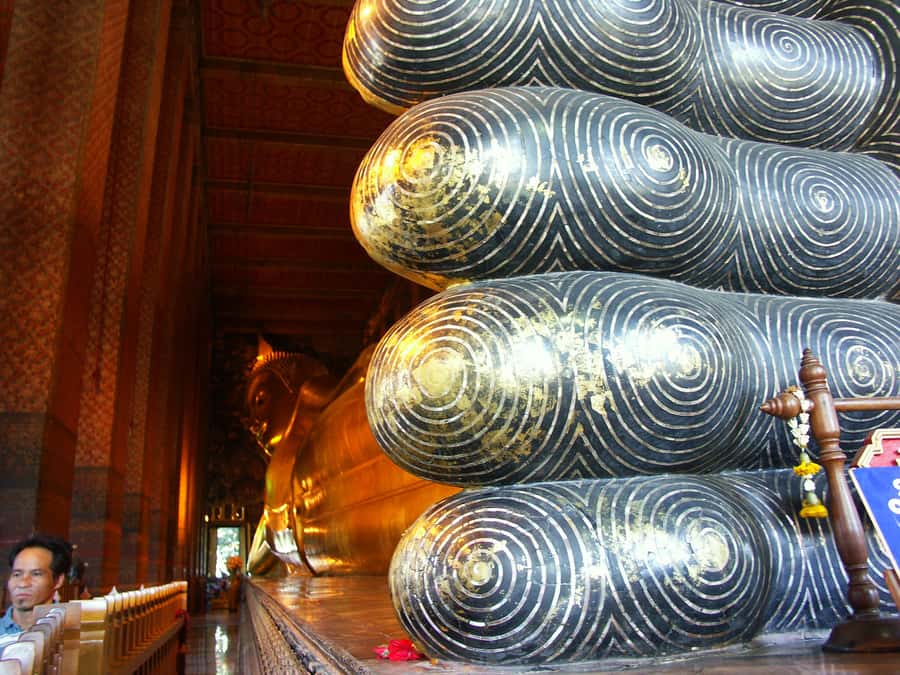 Bangkok: Grand Palace, Wat Pho and Chinatown Walking Tour - Final call: book it for convenience and context