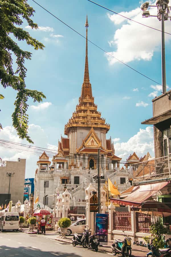 Bangkok: Grand Palace, Wat Pho and Wat Arun - Heat, clothing, and practical preparation