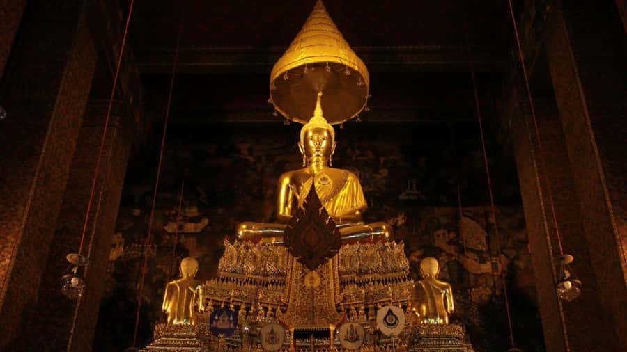 Bangkok: Grand Palace & Wat Pho Half-Day Private Tour - The Temple of the Emerald Buddha