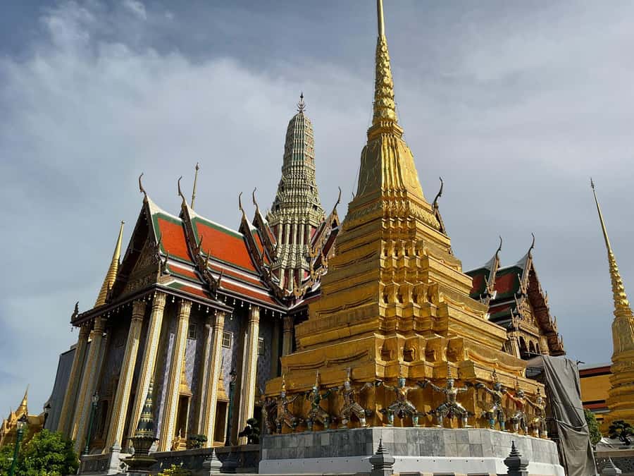 Bangkok: Grand Palace, Wat Pho & Long Tail Boat Tour - Key points at a glance