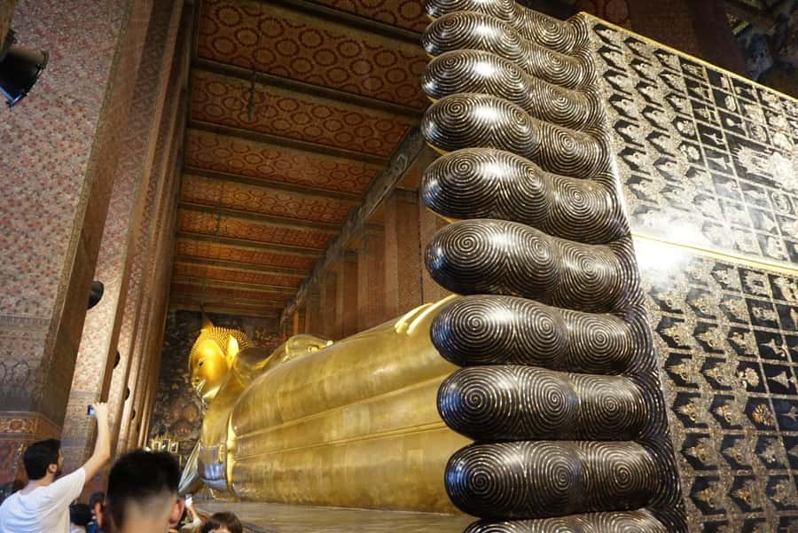 Bangkok: Grand Palace, Wat Pho & Long Tail Boat Tour - Starting at Tha Chang and entering the Grand Palace