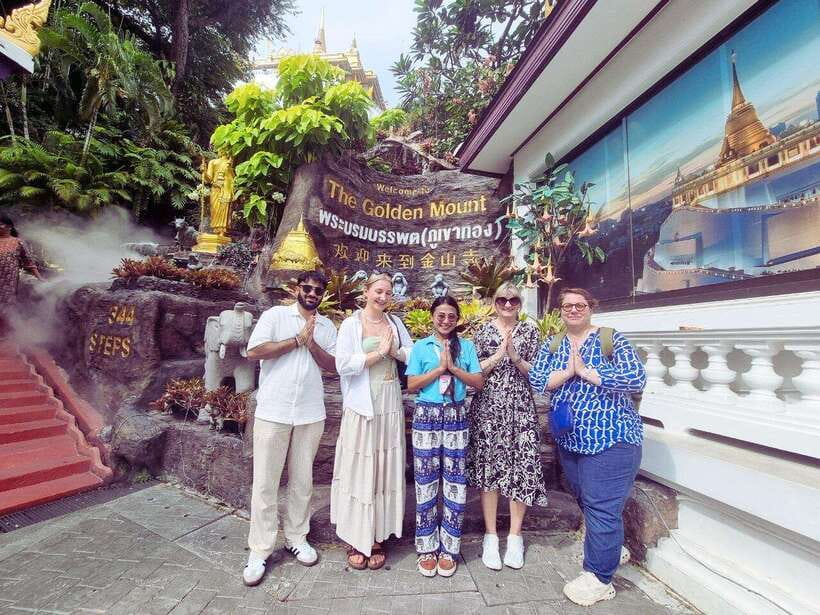 Bangkok: Grand Palace, Wat Pho, Wat Arun and Wat Sa Ket Tour - Lunch in Bangkok, with a welcome pause