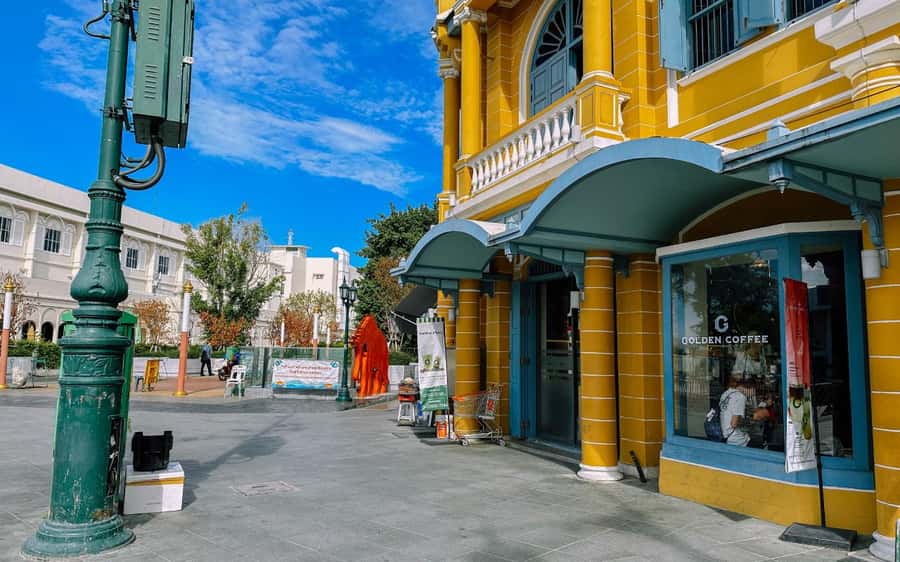 Bangkok: Grand Palace, Wat Pho, & Wat Arun Walking Tour - Is this Bangkok temple tour worth $61?