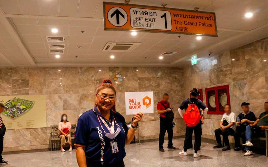 Bangkok: Grand Palace, Wat Pho, & Wat Arun Walking Tour - The lunch break and what you pay for