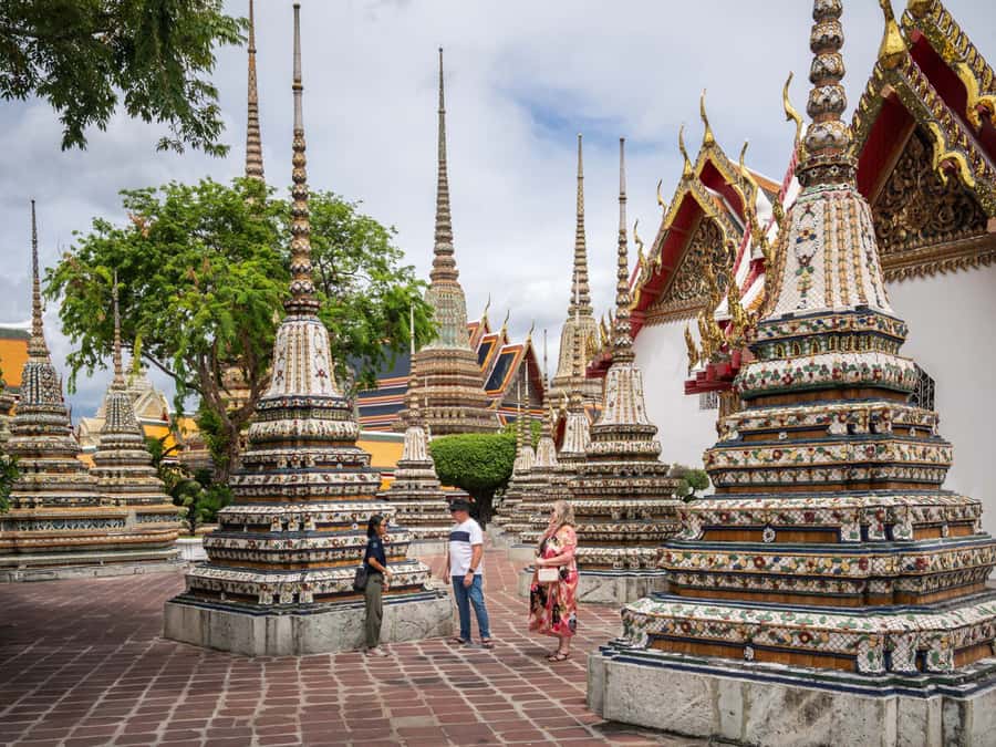 Bangkok: Grand Palace, Wat Pho with Mango Dessert Tastings - Who should book this experience?