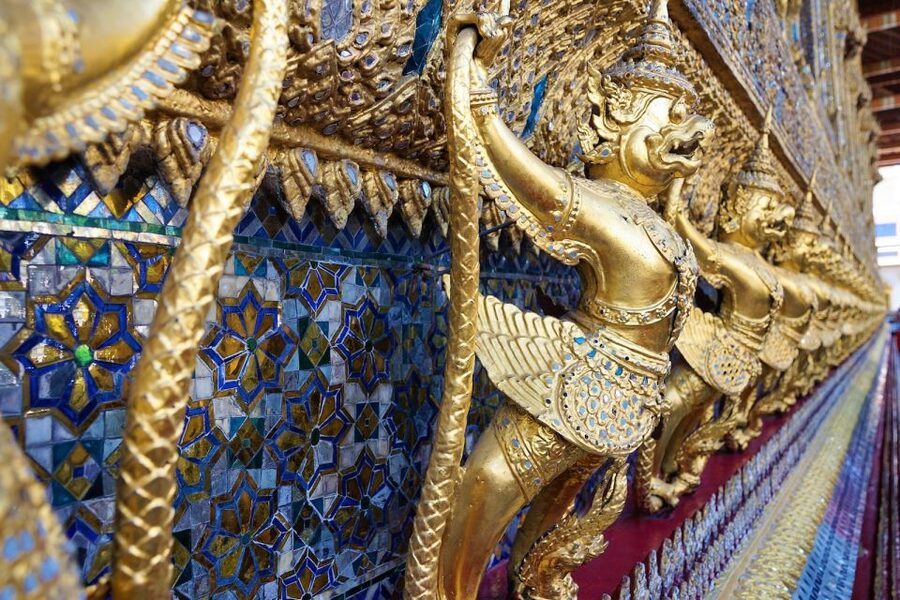 Bangkok: Half-Day Temple and Grand Palace Group Tour - Three Bangkok icons in one half-day