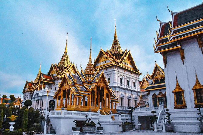 Bangkok: The Grand Palace, Wat Pho, and Wat Arun Walking Tour - Walking, timing, and physical effort