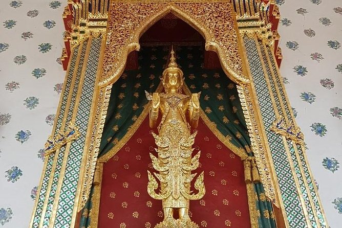 Bangkok Two Temple Tour: Wat Pho, Emerald Buddha & Grand Palace - A guide can make the short schedule worthwhile