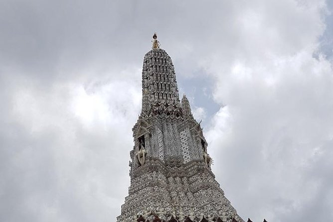 Bangkok Two Temple Tour: Wat Pho, Emerald Buddha & Grand Palace - Private pickup or meeting-point departure