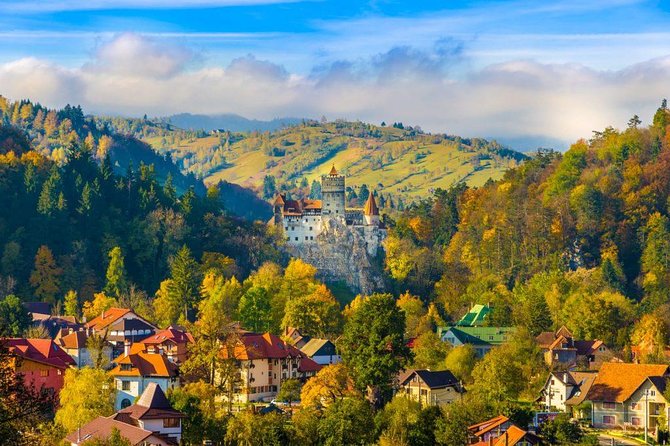 Bear Sanctuary, Bran (Dracula) Castle, Peles Castle From Brasov - Bran Castle: separating Dracula from the fortress
