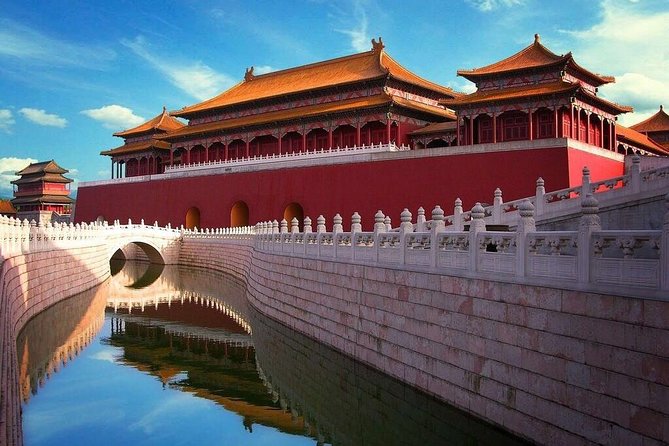 Beijing Private Tour:Forbidden City&Badaling Great Wall Fast Pass - Tiananmen Square and the morning security wait