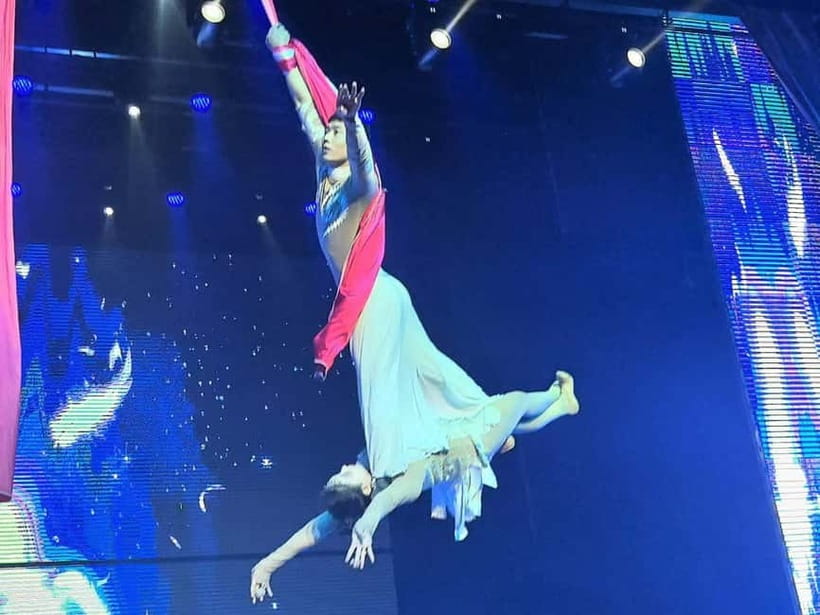 Beijing: Qinle Palace Acrobatics Show Ticket - What the theater and production quality are like