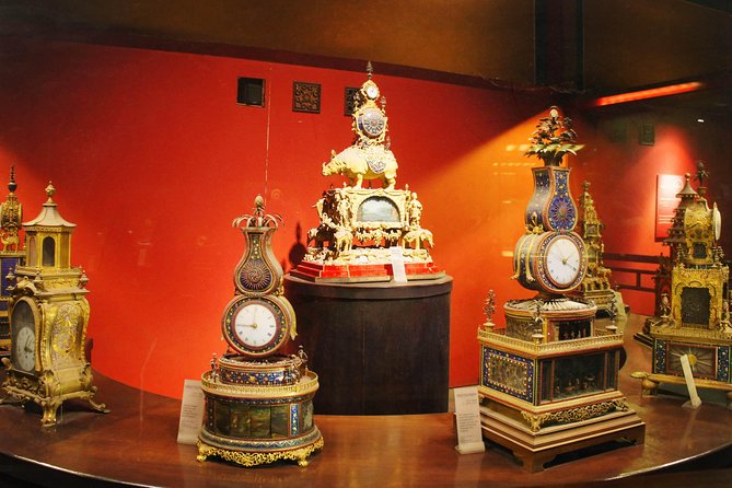 Beijing's Forbidden City with Special Viewing of Treasure Gallery and the Great Wall Ruins at Badaling - Transport, timing, and pickup rules