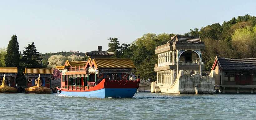 Beijing:Summer Palace Private/Group Tour or book Ticket Only - Cixi’s living quarters and a royal lifestyle