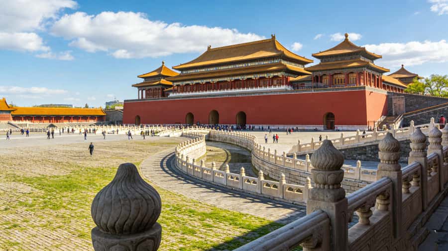 Beijing: Tiananmen, Forbidden City, and Wall Private Tour - The Forbidden City: courtyards, ceremony, and imperial scale
