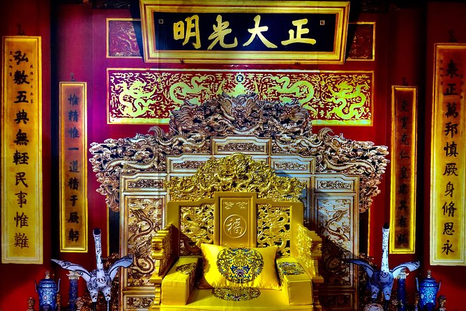 Beijing Wangfujing Calligraphy Class by Forbidden City - Why the bookstore setting works