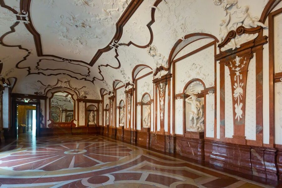 Belvedere Palace: Tour with Skip-the-Line/Transfer Options - Lower Belvedere and the Baroque garden