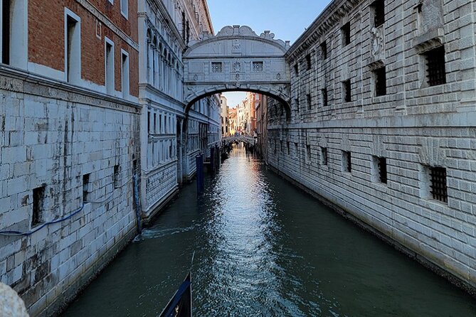 Best Of Venice: Saint Mark's Basilica, Doges Palace with Guide and Gondola Ride - Practical details that can affect your day