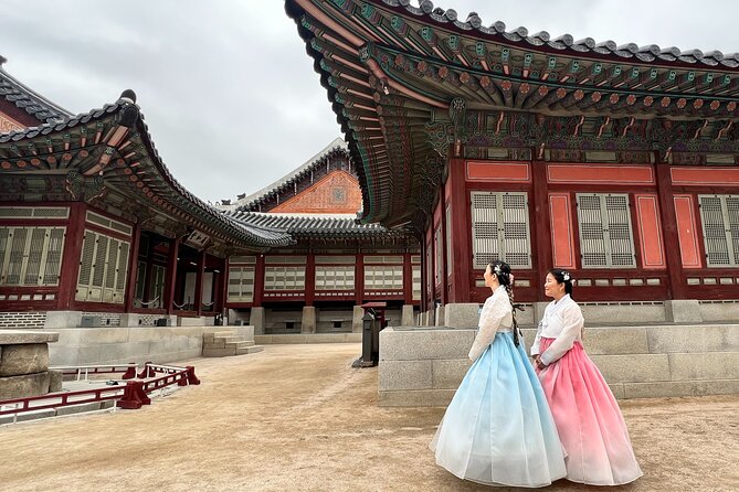 Best Seoul City Tour (Gyeongbokgung Palace,Insadong,Namsan Tower) - Insadong for crafts, tea, and a little shopping