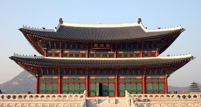 Best Walking Tour to Gyeongbok Palace Bukchon Hanok Village - Key points to know before booking