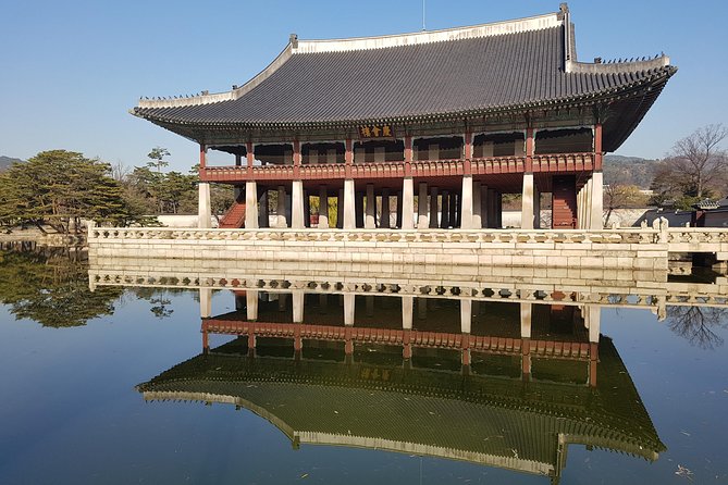Best Walking Tour to Gyeongbok Palace Bukchon Hanok Village - Guides make the difference