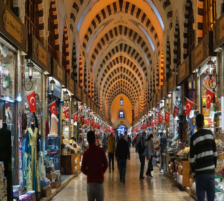 Blue Mosque, Hagia Sophia, Topkapi Palace &Grand Bazaar Tour - Who should book this tour