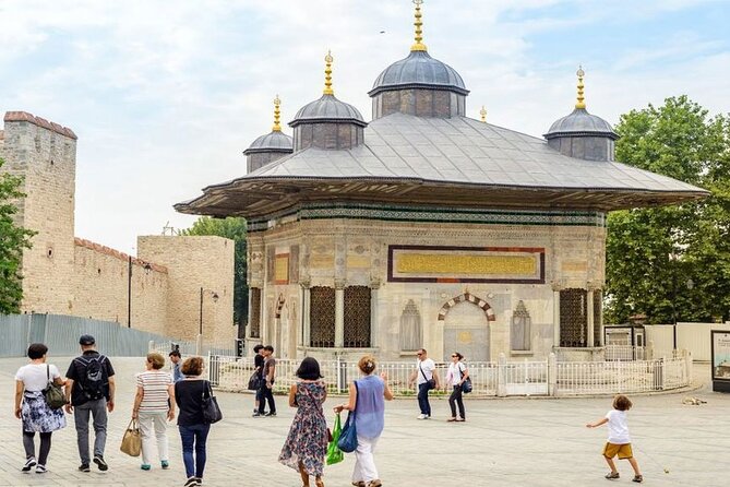 Blue Mosque, Hagia Sophia, Topkapi Palace &Grand Bazaar Tour - Hagia Sophia and its changing purpose