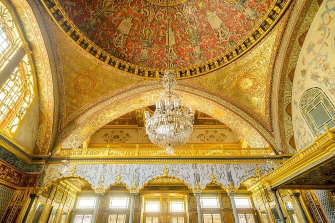 Blue Mosque, Hagia Sophia, Topkapi Palace &Grand Bazaar Tour - Ending at the Grand Bazaar