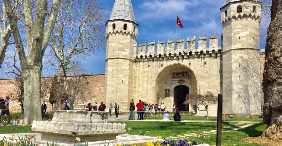 Blue Mosque, Topkapı Palace and Harem Guided Tour - Who should book this tour