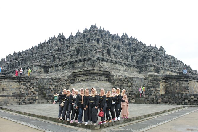 Borobudur Climb To The Top, Prambanan Temple, Yogyakarta Palace - A long day, with little room for drifting