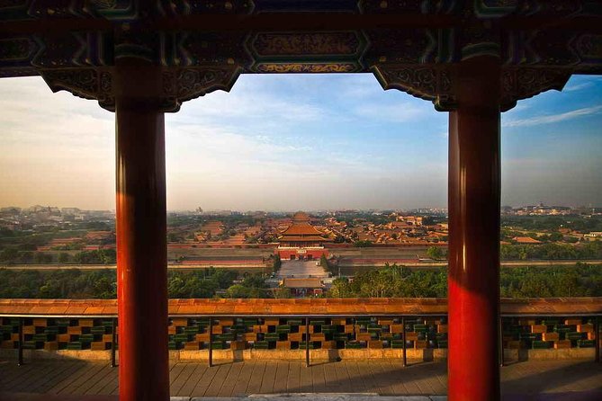 Boutique Tour: Tiananmen, Forbidden City, Mutianyu with VIP Pass - Tiananmen Square: a short, serious opening stop