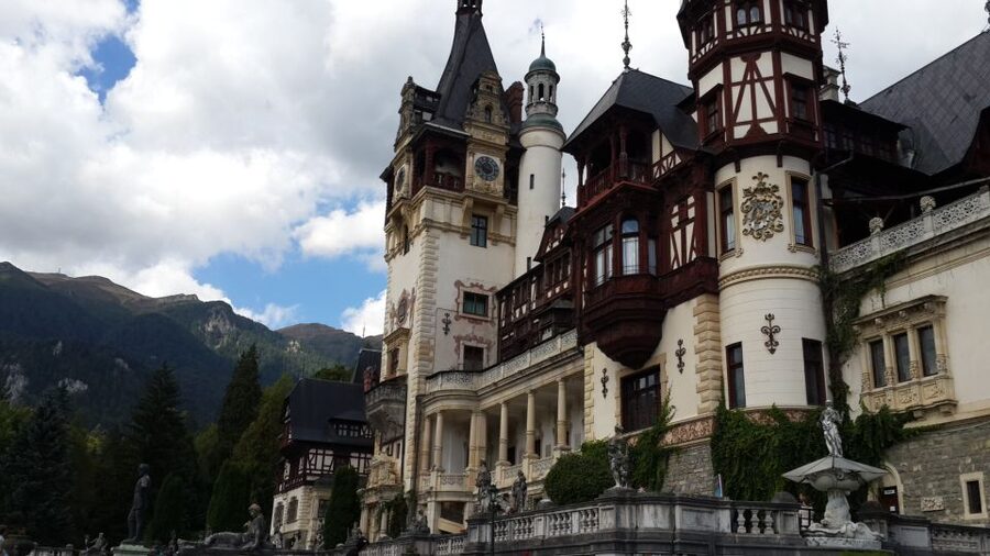 Brasov: Peles Castle, Bran Castle & Rasnov Fortress Day Tour - Peles Castle and Sinaia Monastery