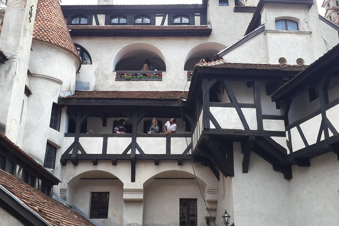 Brasov: Peles Castle, Bran Castles and Rasnov Fortress Day Tour - Bran Castle, Dracula’s Castle in popular culture