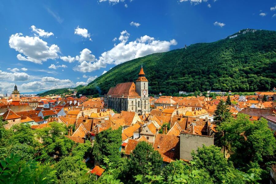 Bucharest: Day Trip to Dracula Castle, Peles Castle & Brașov - The long ride north through the Carpathians