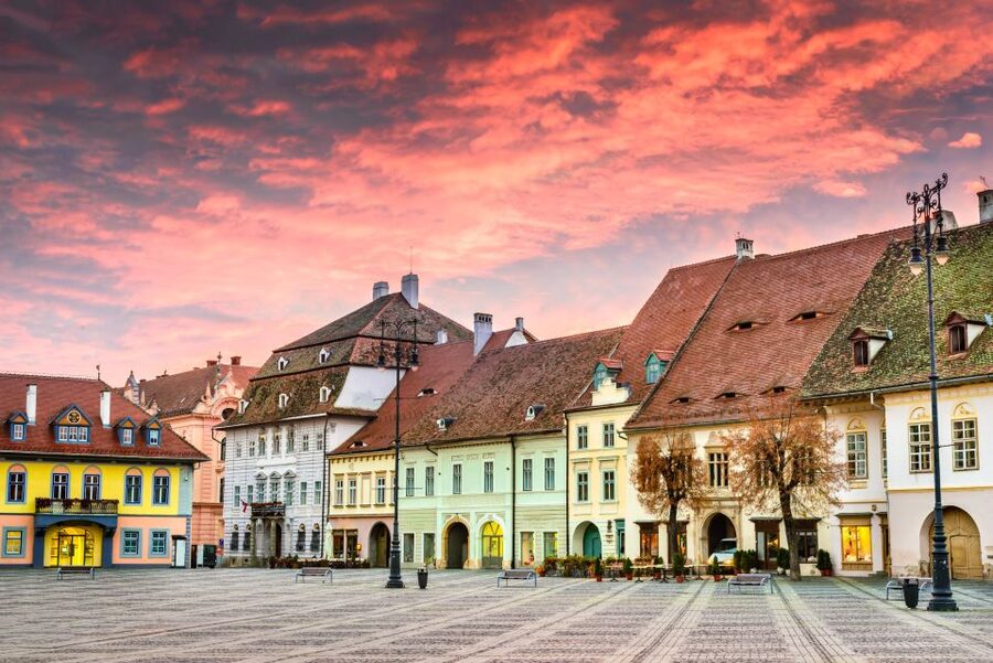 Bucharest: Dracula Castle, Peles Castle & Brasov Guided Tour - Should you book this Transylvania day trip?