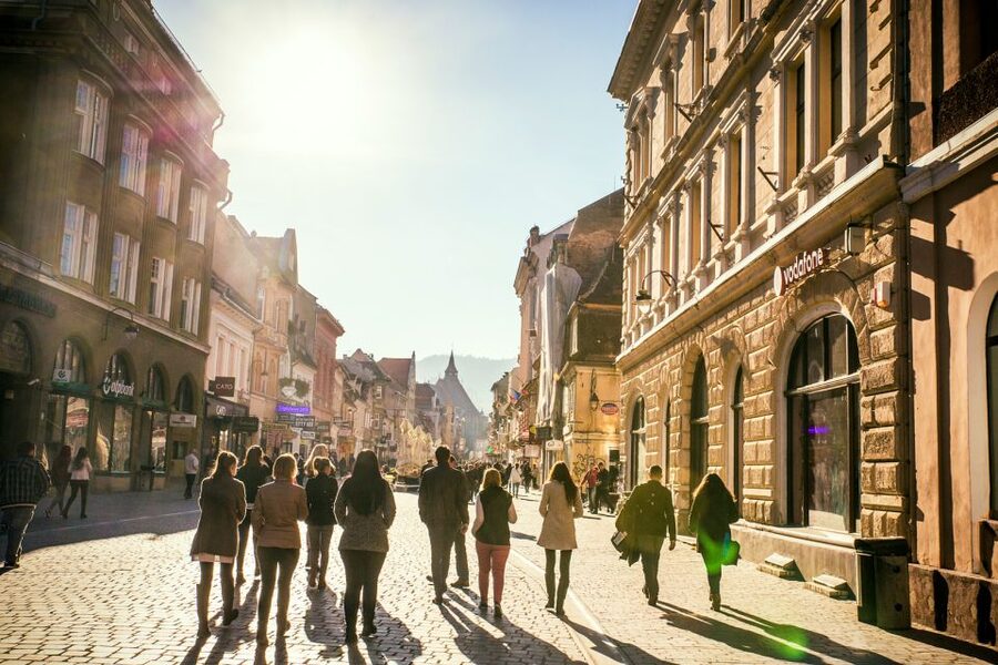 Bucharest: Dracula Castle, Peles Castle & Brasov Old Town - Peleș Castle in Sinaia: the finest stop