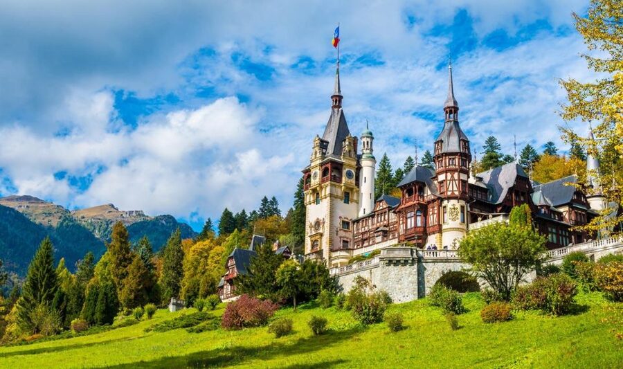 Bucharest: Dracula’s Castle, Peles Castle & Brasov Day Trip - How to get the best day from the schedule