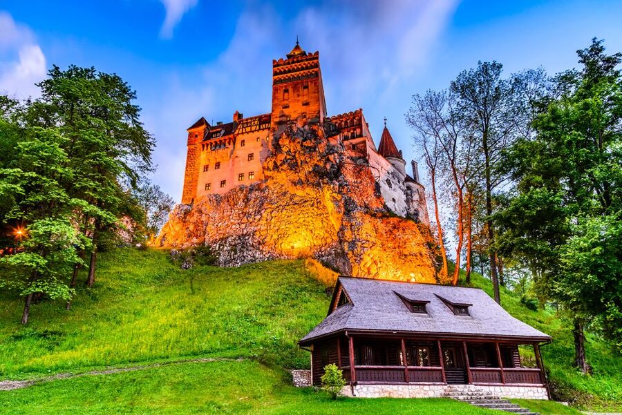 Bucharest: Dracula's Castle, Peles Castle, & Brasov Old Town - Bran Castle: the real fortress behind Dracula