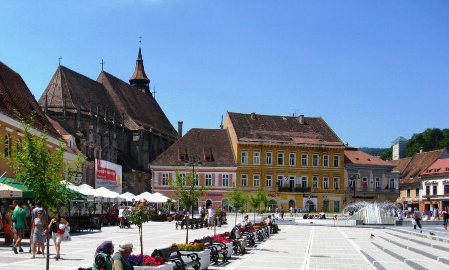 Bucharest: Dracula's Castle, Peles Castle, & Brasov Old Town - Who should book this tour?