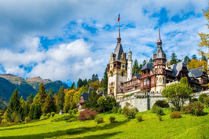 Bucharest-Peles&Bran Castles-Brasov-PREMIUM TOUR small group - Three hours in Brașov