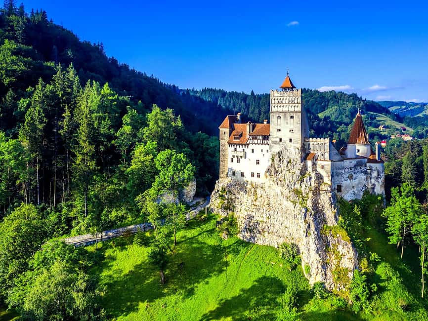 Bucharest: Peles Castle, Bran Castle, and Brasov Day Trip - Three major sights in one long Romanian day