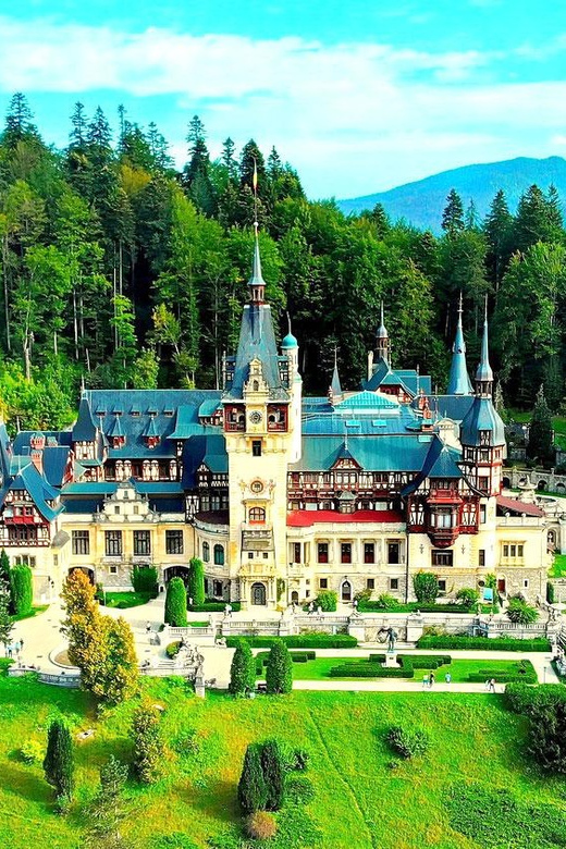 Bucharest: Peles Castle, Bran Castle, & Brasov Old Town Tour - Transport, timing, and the real cost
