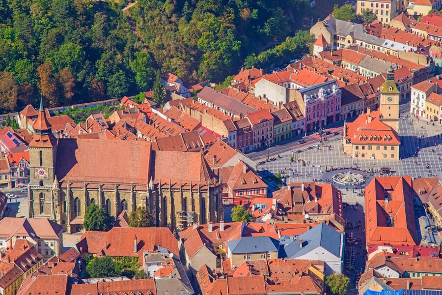 Bucharest : Peles Castle, Dracula's Castle & Brasov Day Trip - The road from Sinaia to Bran