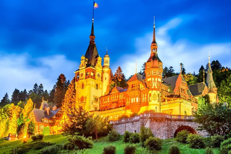 Bucharest: Peles & Dracula's Castle and Brasov Full-Day Trip - Starting in central Bucharest