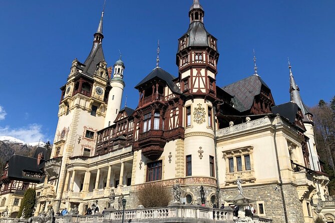 Bucharest to Dracula Castle, Peles Castle and Brasov Guided Tour - Brasov old town: more than a lunch break