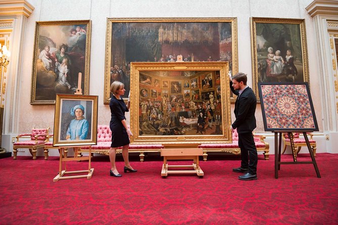 Buckingham Palace & Afternoon Tea Sightseeing Tour with PG Tips - Crowds, pacing, and the feel of the visit